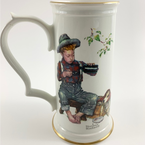 Norman Rockwell Gorham Limited, "The Mysterious Malady" Stein. #704 of 9,800. - Picture 2 of 10